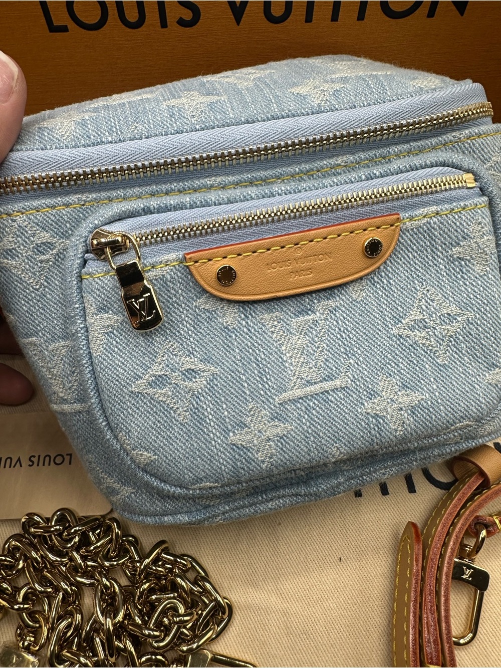 Louis Vuitton Denim mini bumbag - Picture 12 of 13